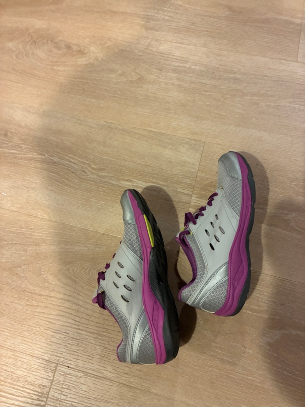 Women’s Vionic Gray Athletic Sneakers 1st Ray Technology Purple Accents Size 7. - Picture 5 of 11